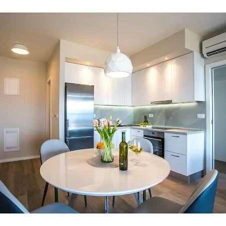 Uma Apartment Spalato Esterno foto